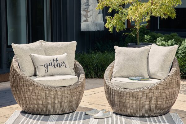 Danson Swivel Lounge with Cushion (Set of 2) For Sale