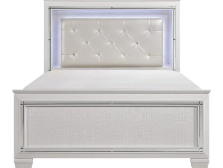 Allura King Panel Bed in White 1916KW-1EK* For Sale